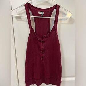 Old Navy woman’s x-small maroon tank top